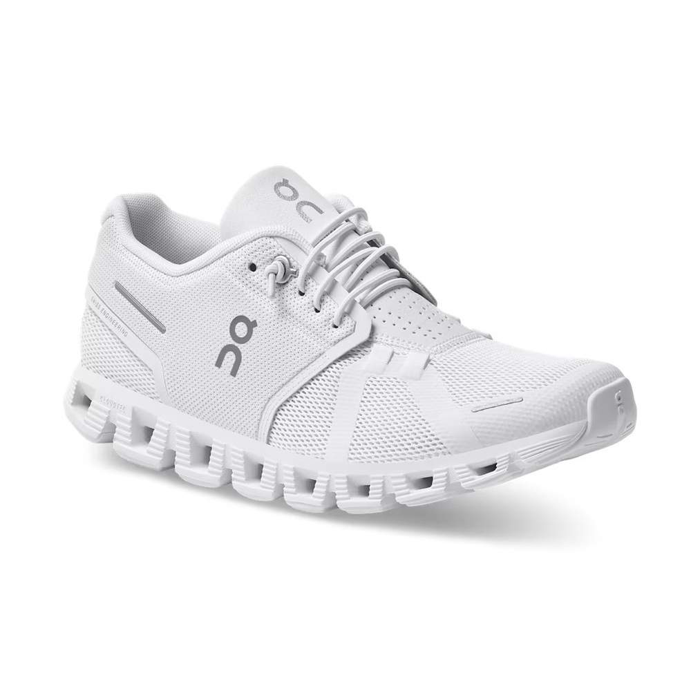 On Women’s Cloud 5 lifestyle shoe